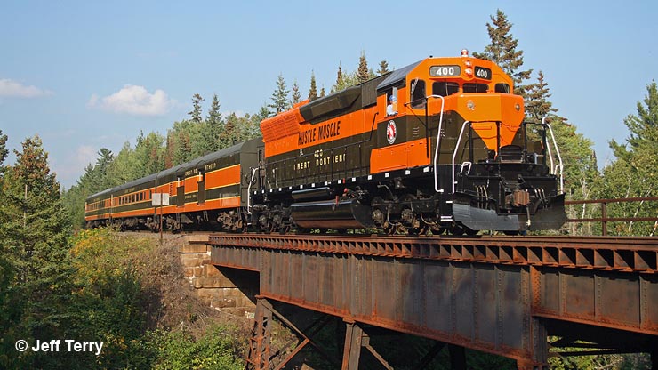 GN 400 "Hustle Muscle" crosses the French River